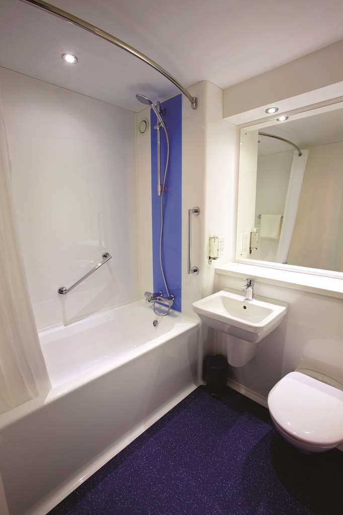 Travelodge Northwich Lostock Gralam Habitación foto
